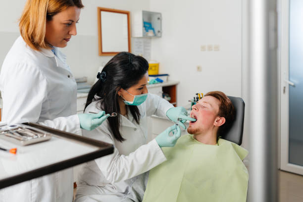 Best Emergency Treatment for Oral Infections in Leavittsburg, OH